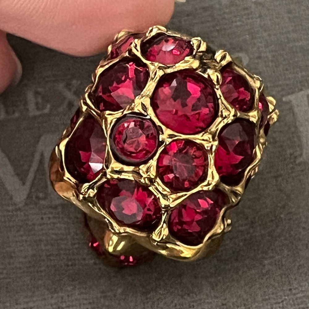 Alexander McQueen Stone Skull Ring - Picture 4 of 13